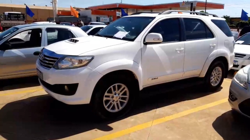 HILUX SW4 SRV 4X4 4.0 V6 24V AUT.