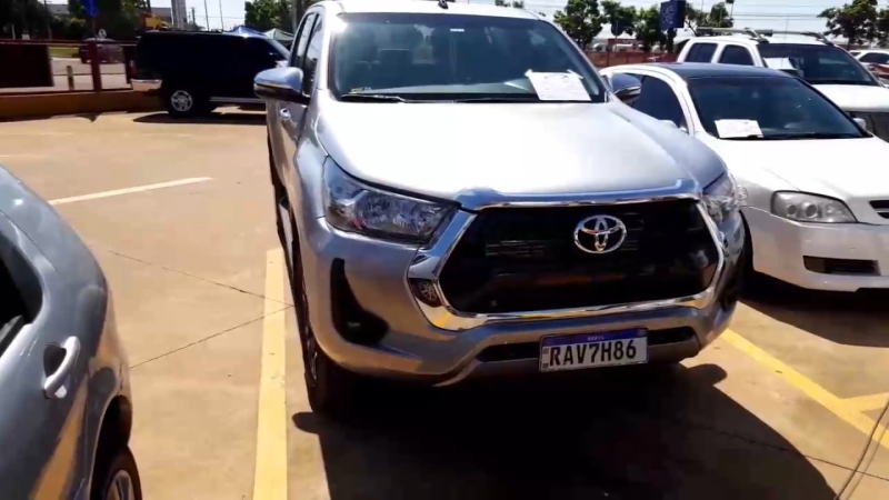 HILUX CD SRV 4X4 2.8 TDI DIESEL AUT.